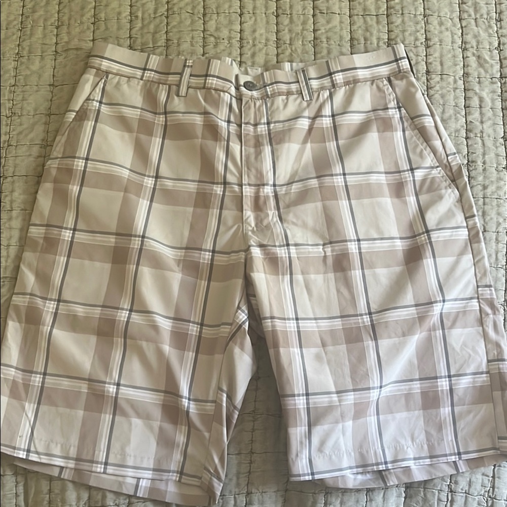 Plaid Beige and White Golf shorts